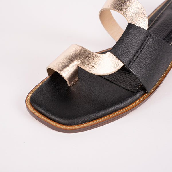 Sandalia Santorini Negro * Dorado
