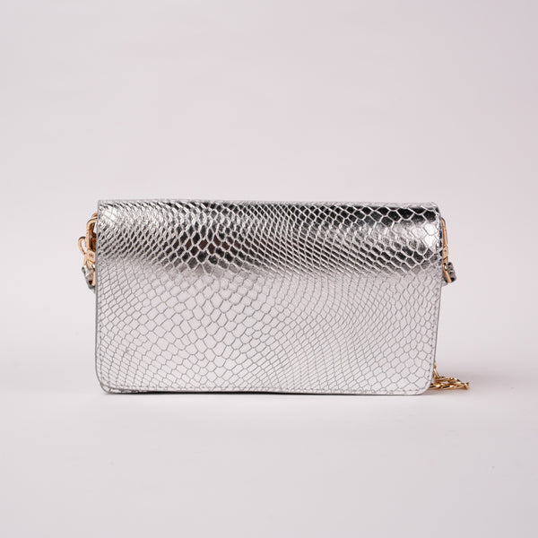 Bolso Sobre Cuero Plateado Folia