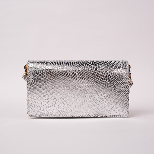 Bolso Sobre Cuero Plateado Folia