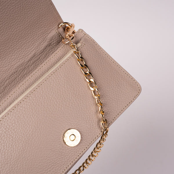 Bolso Sobre Cuero Taupe