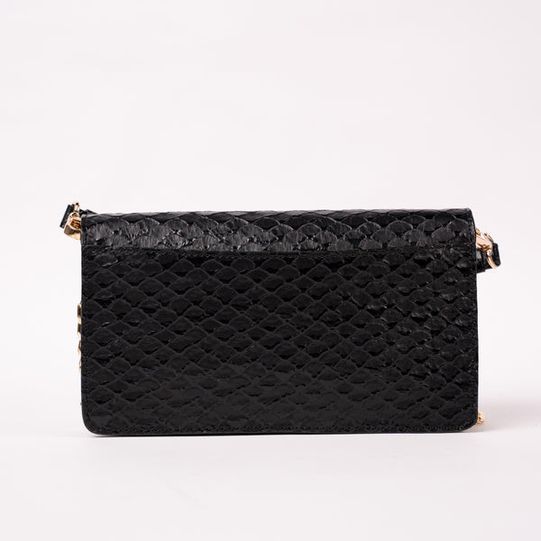 Bolso Sobre Cuero Negro