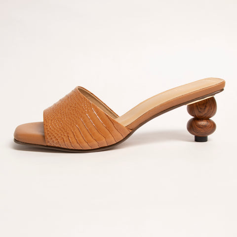 Tacones Fosil Charol Castaño