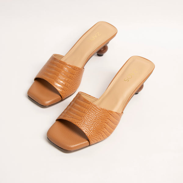 Tacones Fosil Charol Castaño