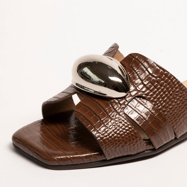 Sandalia Gaia Charol Marron